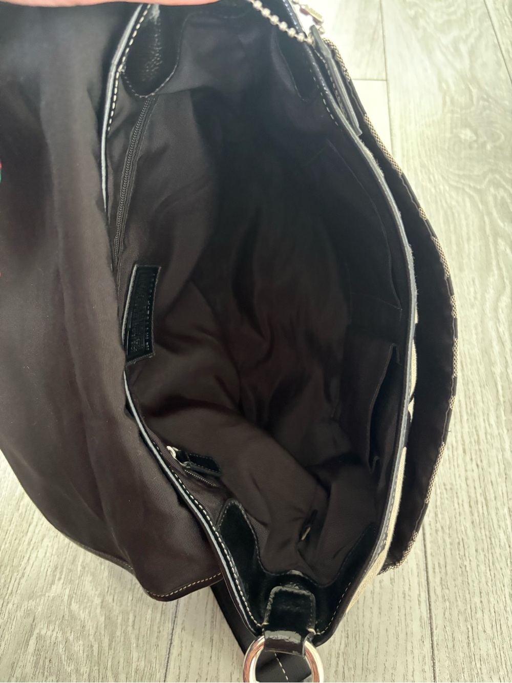 Coach messenger bag in black jacquard. EUC. - Picture 9 of 13